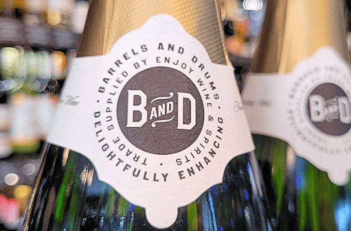 BARRELS AND DRUMS CHARDONNAY SPARKLING BEZALKOHOLWY 0,75L ANAGRAM
